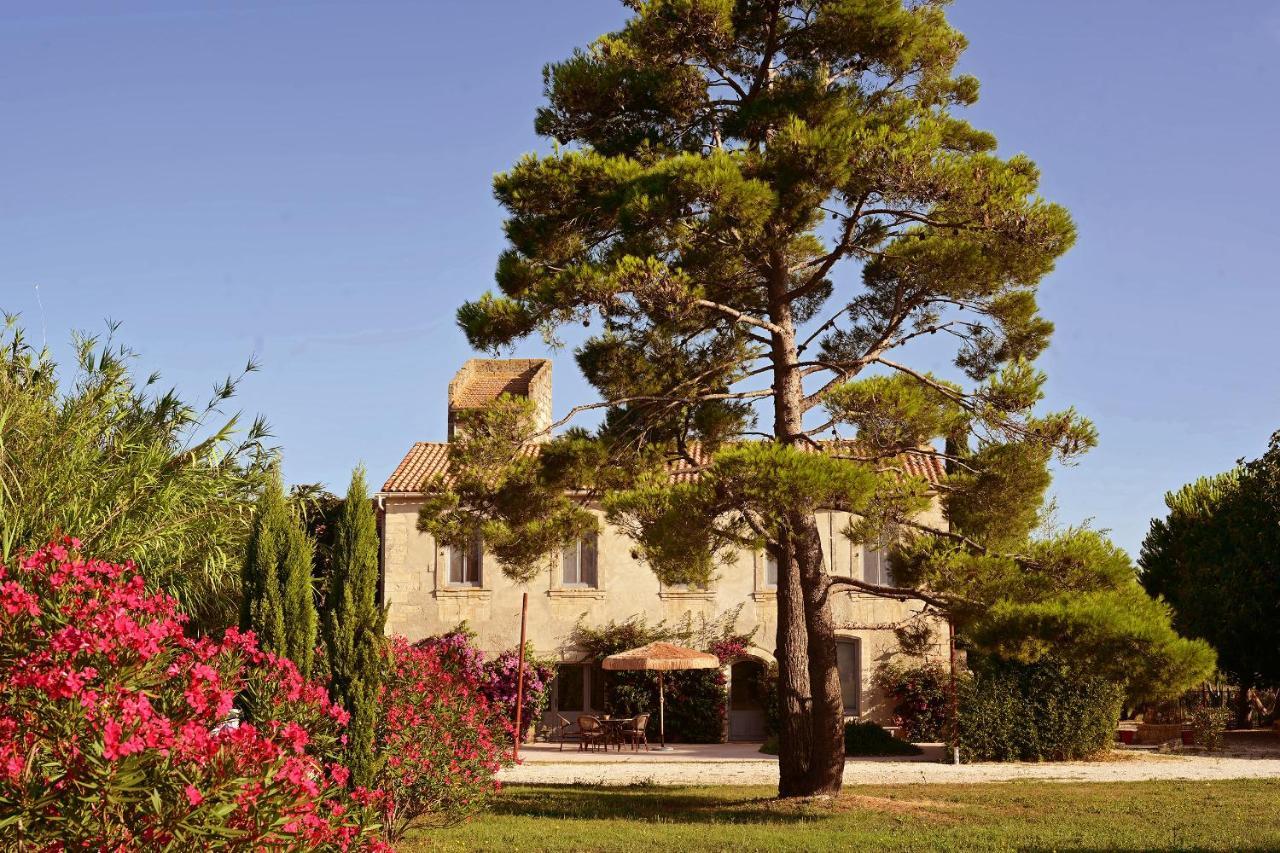 Maison Tara Verte Au Mas Montredon Arles Exterior photo